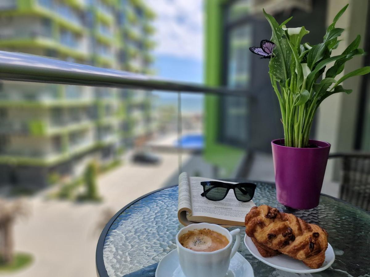 Sole Aparthotel Pool & Spa Mamaia Nord Нэводари Экстерьер фото