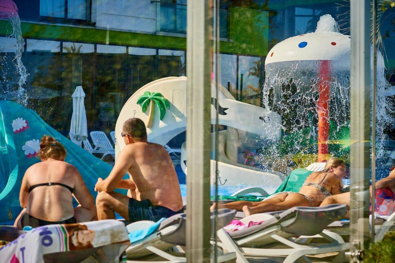 Sole Aparthotel Pool & Spa Mamaia Nord Нэводари Экстерьер фото