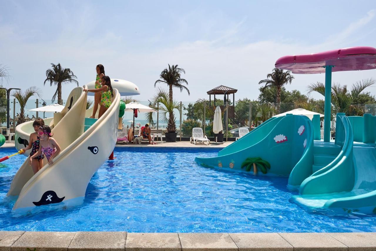 Sole Aparthotel Pool & Spa Mamaia Nord Нэводари Экстерьер фото