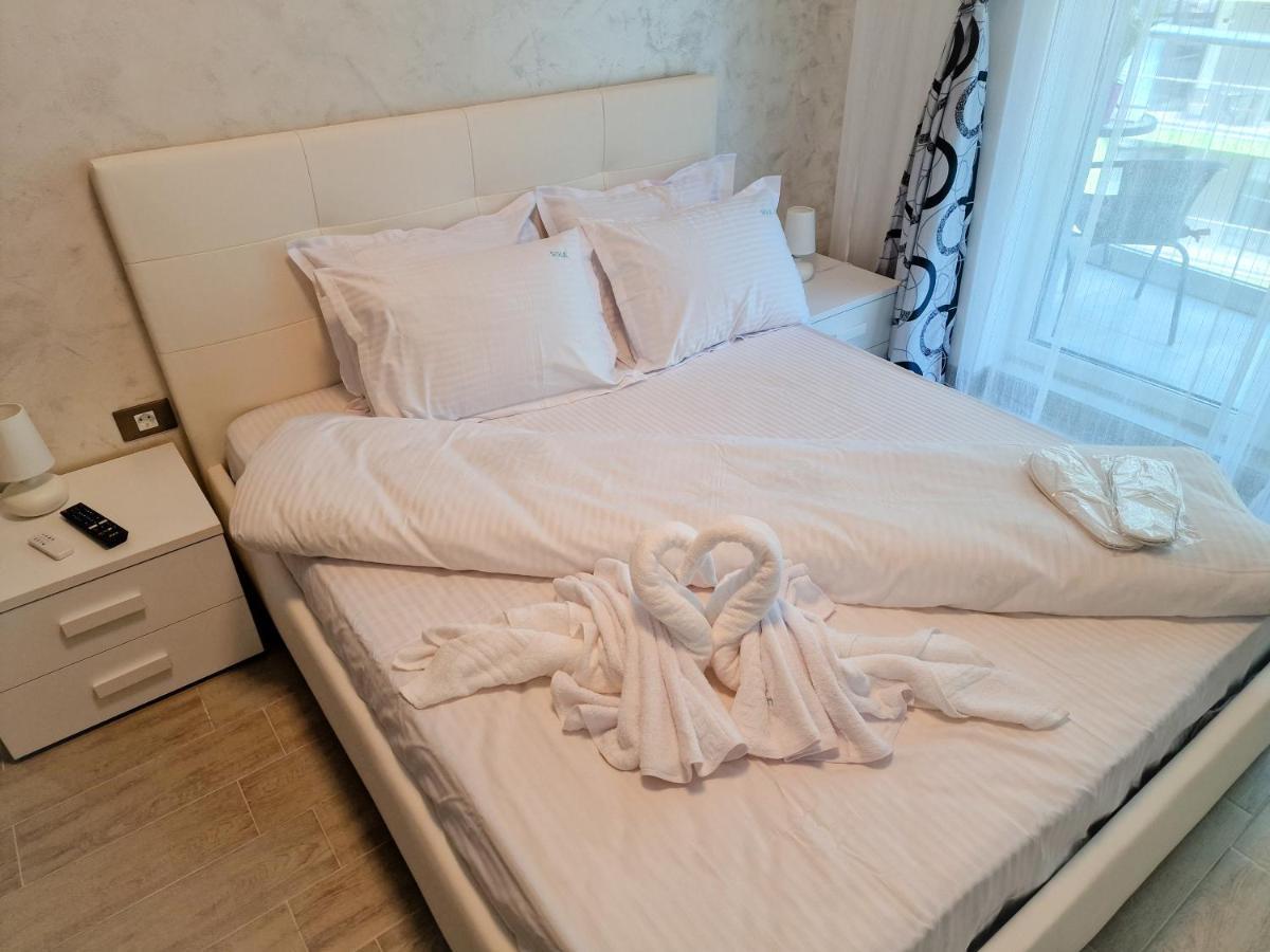 Sole Aparthotel Pool & Spa Mamaia Nord Нэводари Экстерьер фото